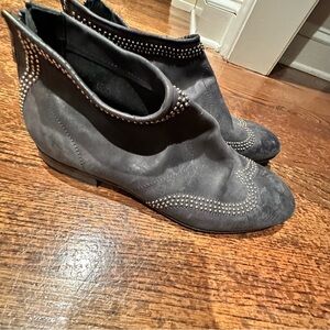 EUC NOW Studded Booties/Shooties